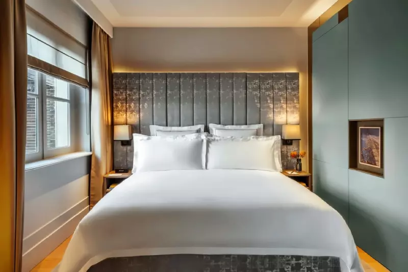 Canal View Premier Room