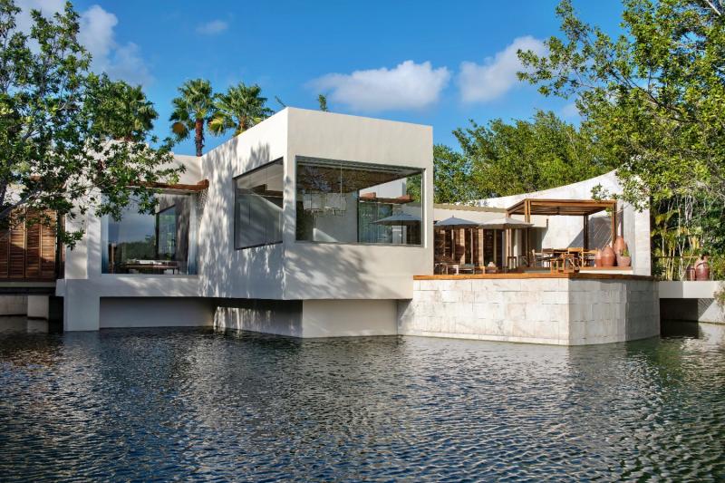 3 Bedroom Lagoon Presidential Suite