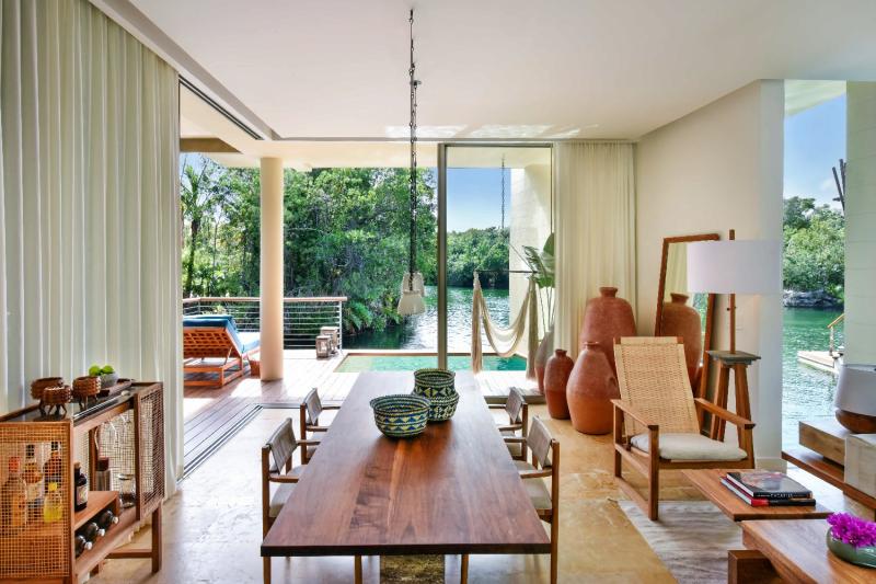 Deluxe Overwater Lagoon Suite