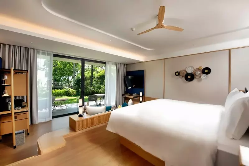 Deluxe Garden Access Suite