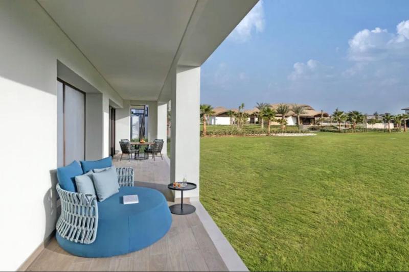 Deluxe Garden Terrace Suite