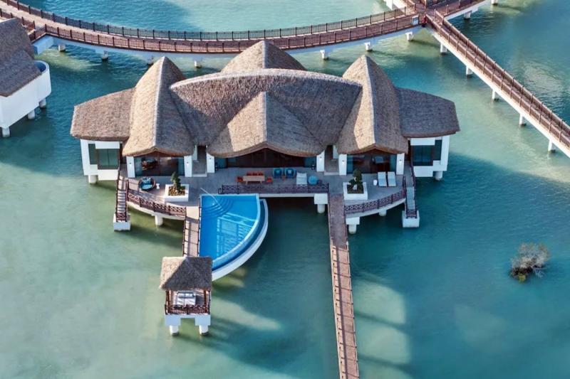 2 Bedroom Royal Over Water Pool Villa