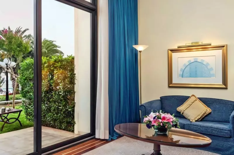Lilium Garden Room