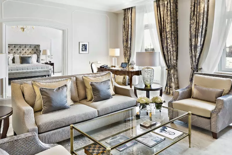 Ralph Lauren Lake View Suite 