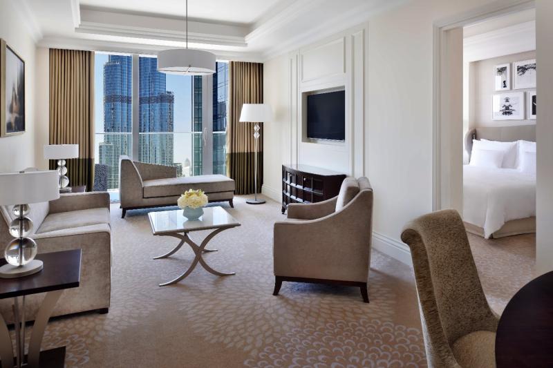 Premier Burj View Club Suite