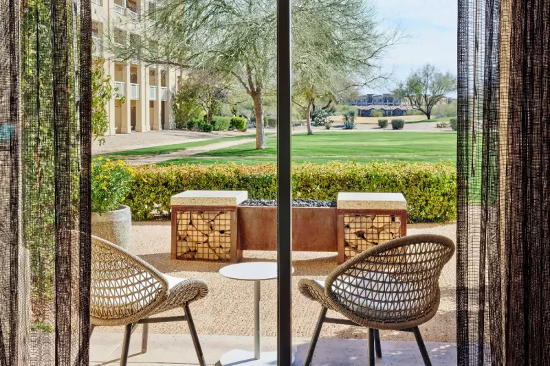 Patio Fire Pit Room
