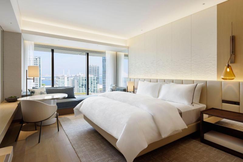 Bay Room