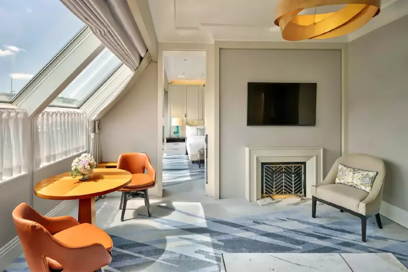 Skyline Park View Club Suite