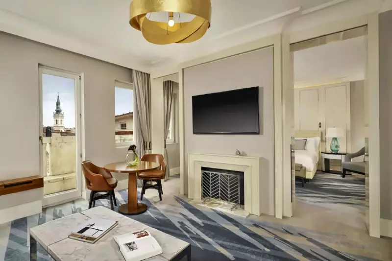 Palace Park View Club Suite