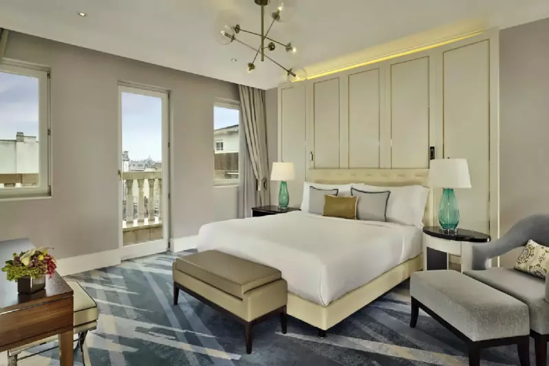 Palace City View Suite