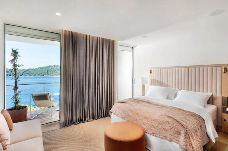 Deluxe Sea View Room