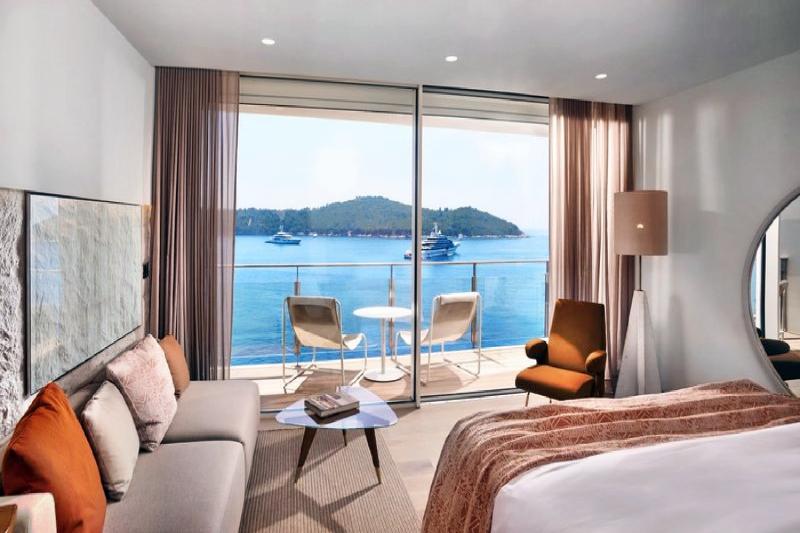 Deluxe Grand Sea View Room