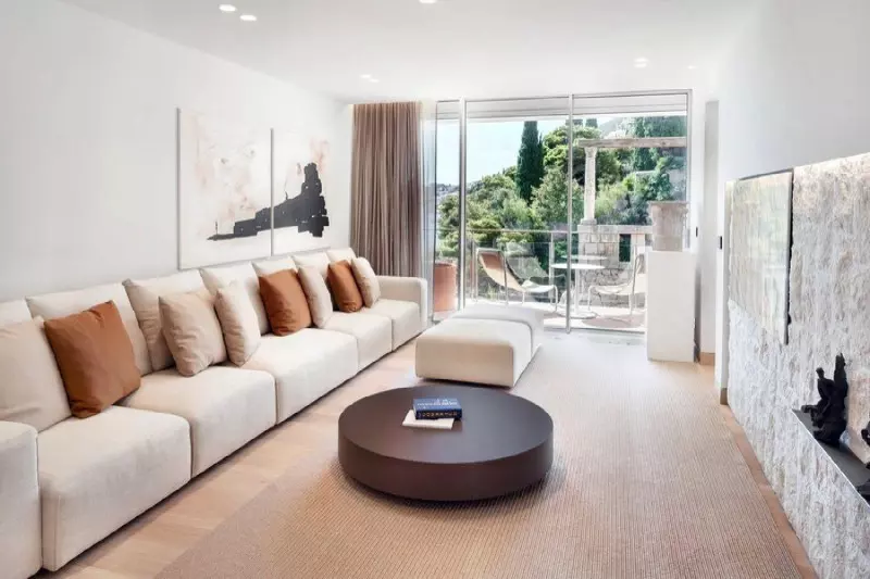 Romantiko Suite