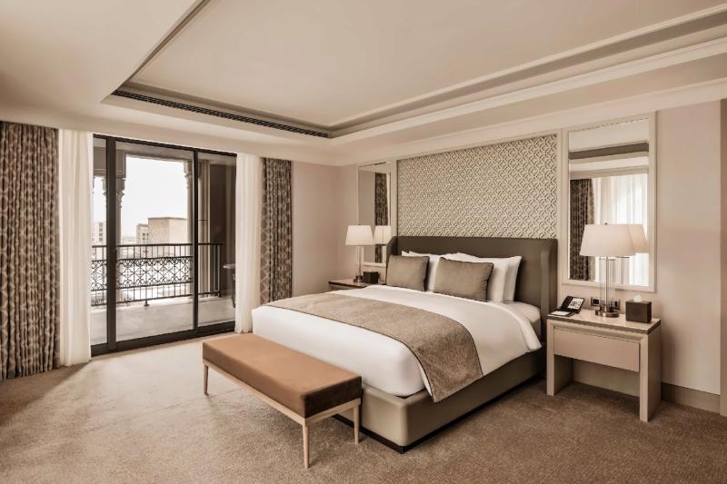 Junior City View Suite