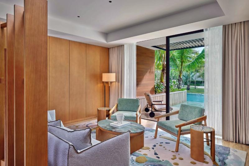 Palm Swim Out Pool Access Suite