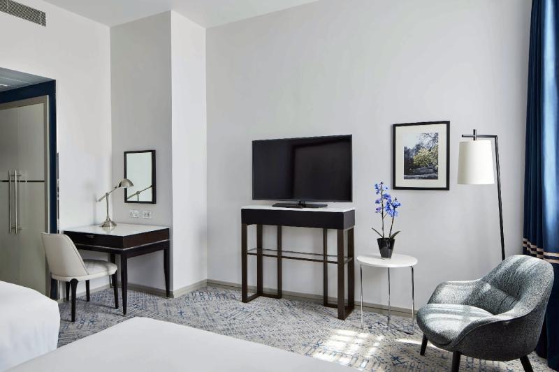 Premium Family Room