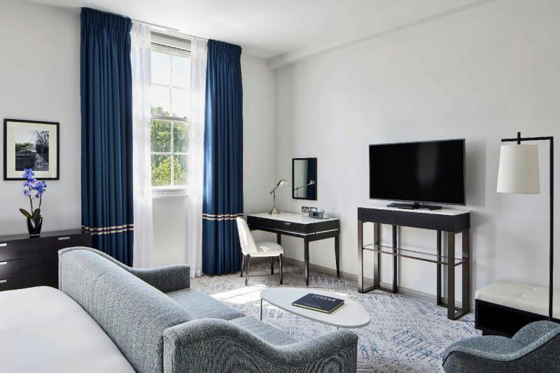 Executive Club Room 