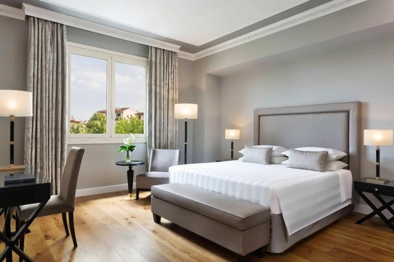 Superior Urban View Room