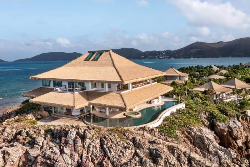 3 Bedroom Headland House Villa