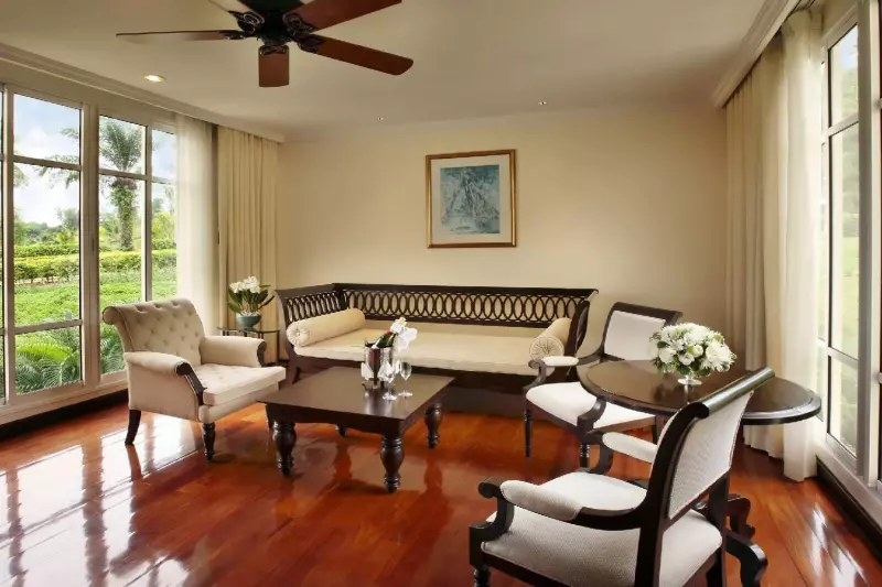 Junior Club Suite