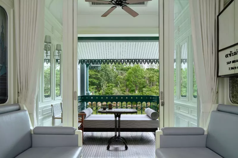 Classic Lake View Room