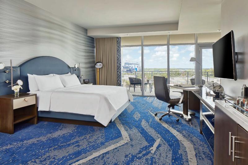 Executive Balcony Suite