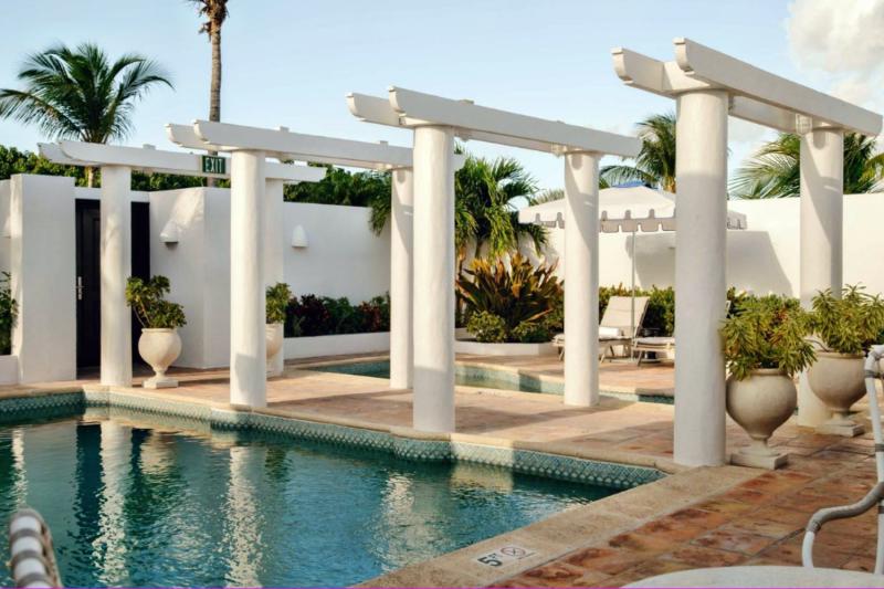 3 Bedroom Beachfront Ocean View Pool Suite