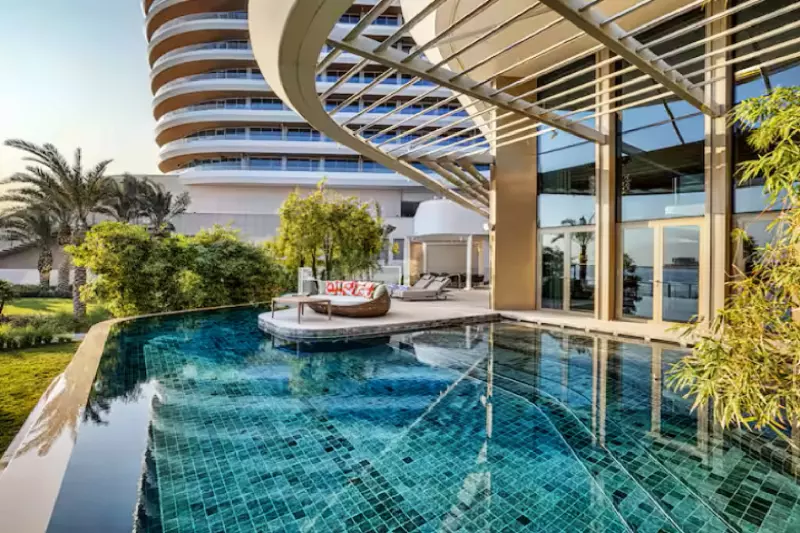 5 Bedroom Luxury Infinity Pool Villa
