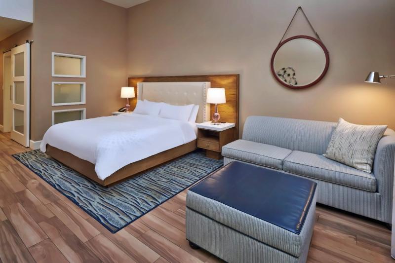 Tropical Resort View Balcony Room