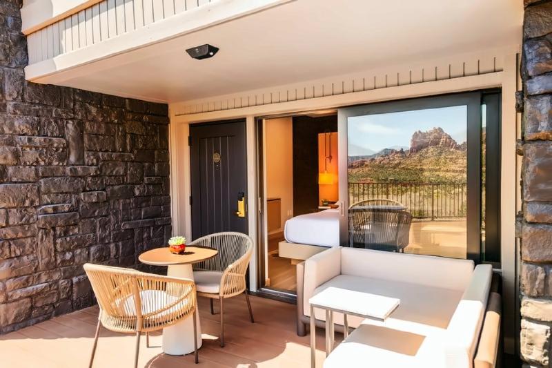 Cliffs Premiere Room