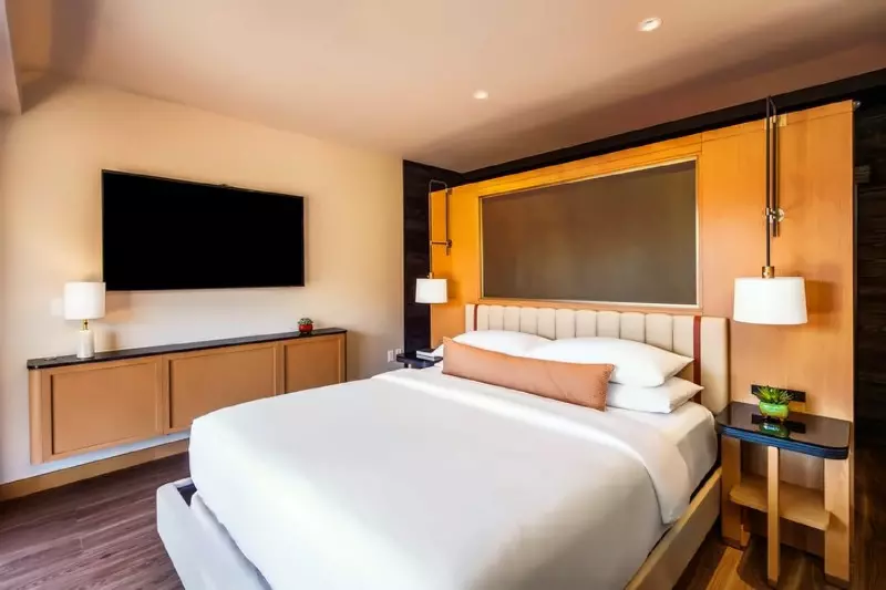 Cliffs Premiere Room