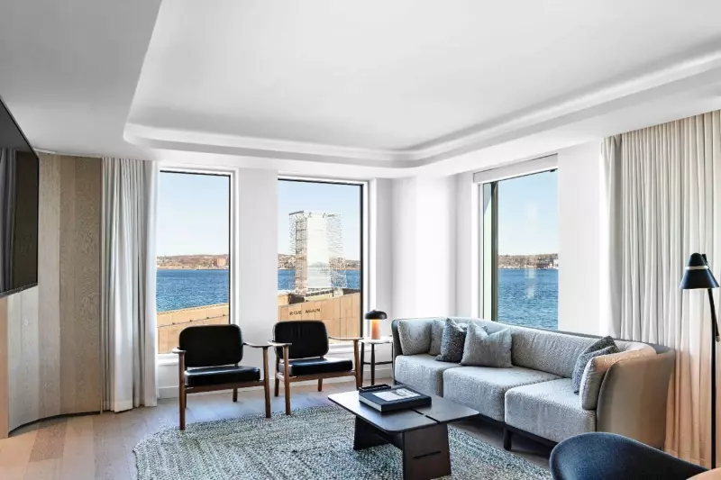 Premium Shannon Water View Suite