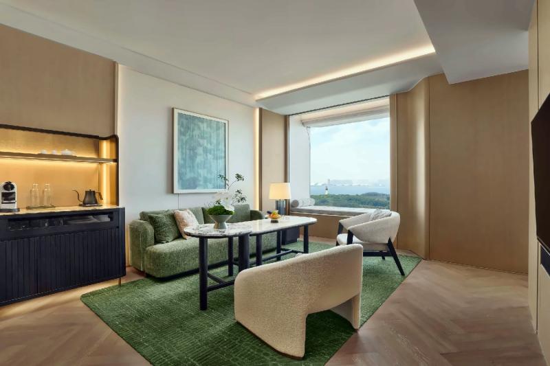 Fairmont Gold Deluxe Sea View Suite