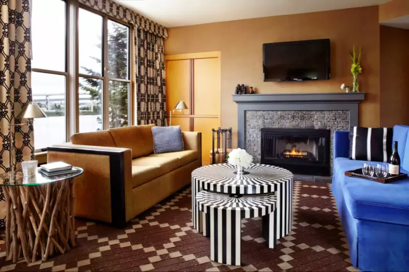 Portland Skyline View Studio Suite