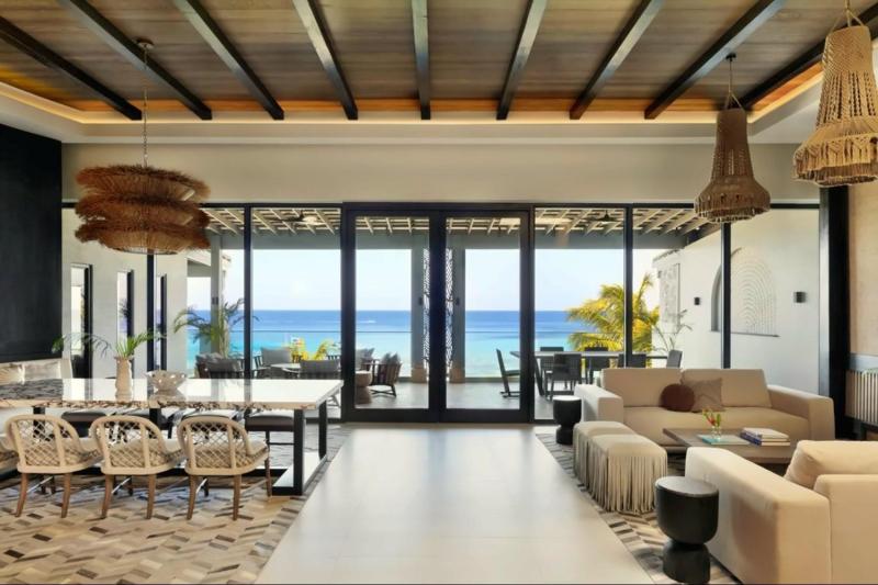 2 Bedroom Beachfront Penthouse Suite