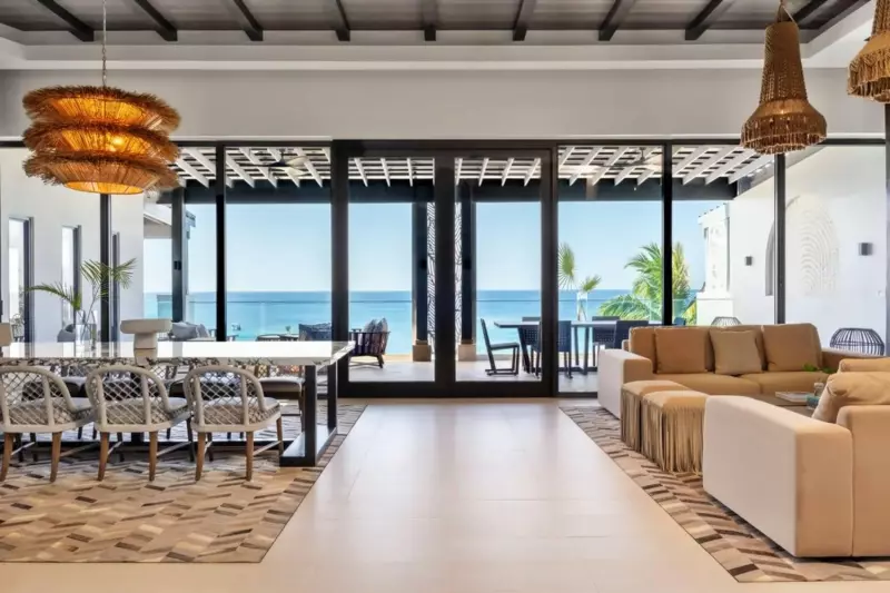 2 Bedroom Beachfront Penthouse Suite