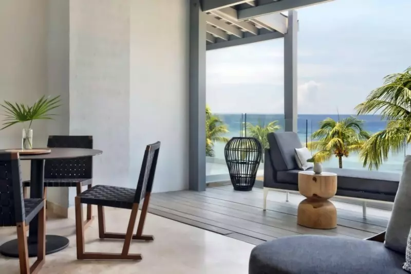 Beachfront Villa Suite