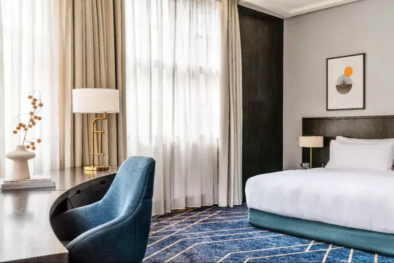 Corner Suite