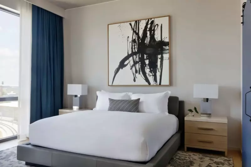 1 Bedroom Suite