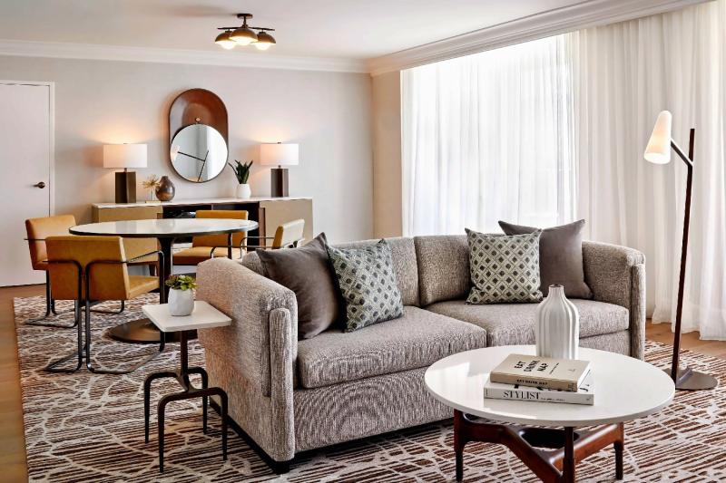 Executive Pool View Suite