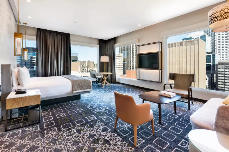 Club Junior City View Suite