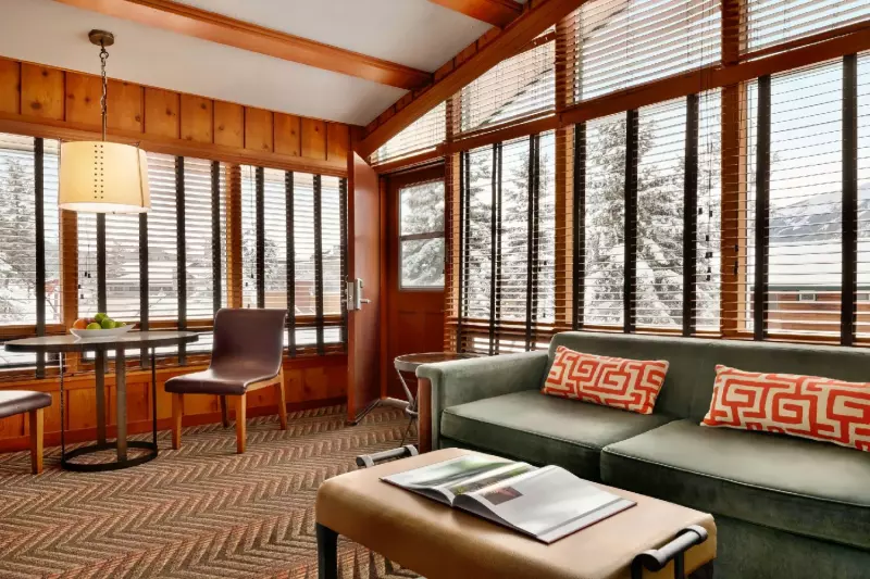 Junior Resort View Fireplace Suite