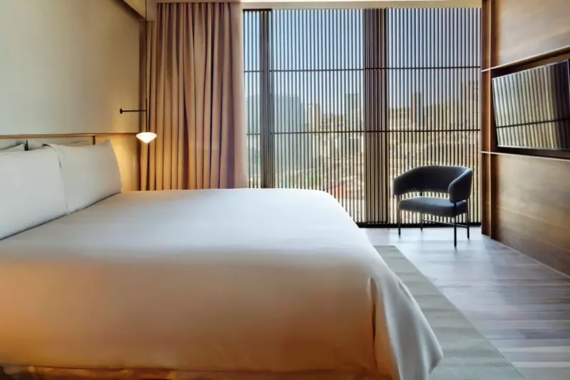 Corner Suite