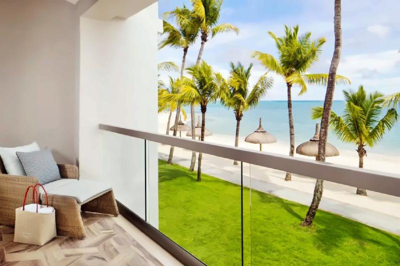 3 Bedroom Beachfront Balcony Suite