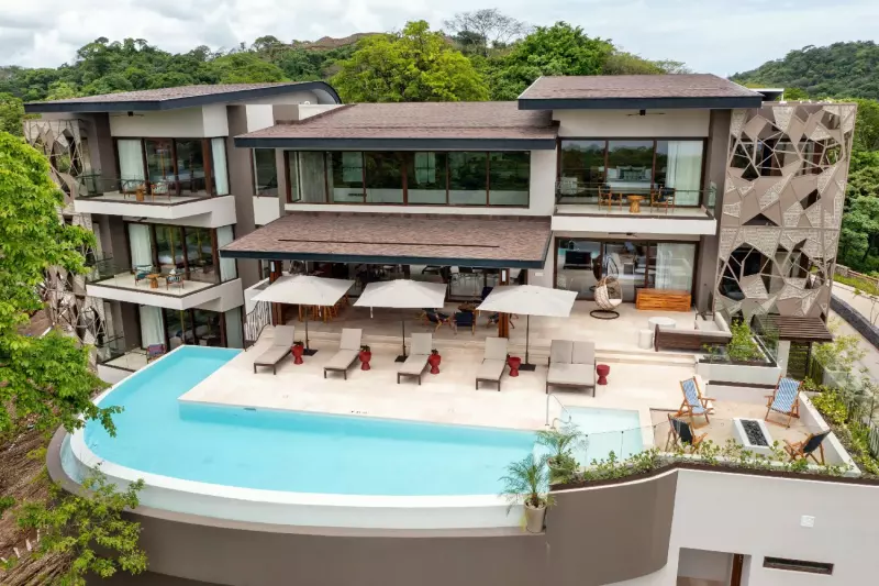 5 Bedroom Ocean View Pool Residence