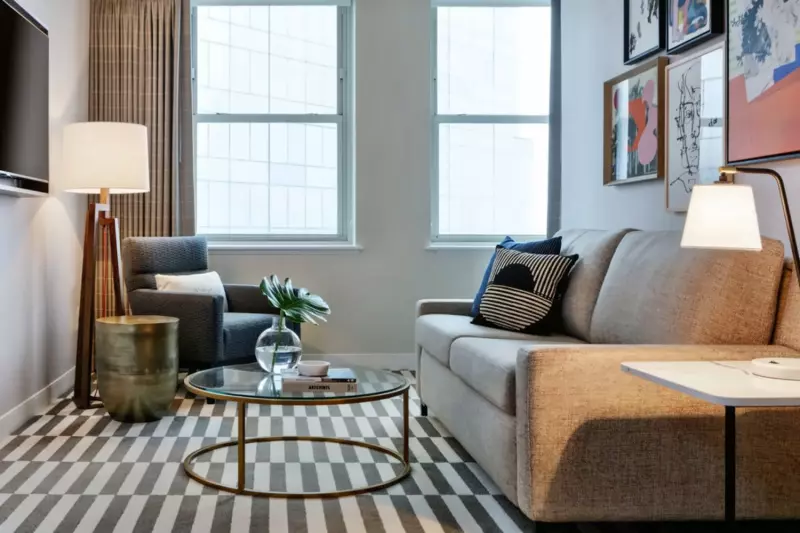 1 Bedroom Suite