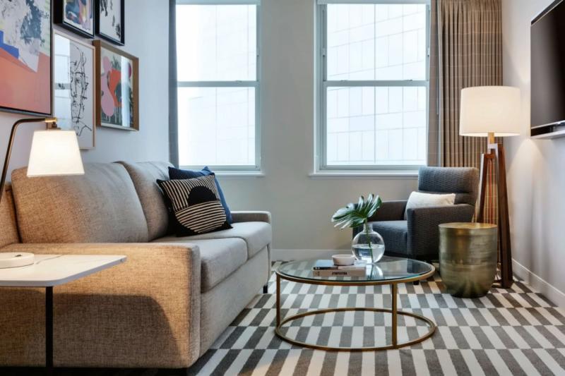 Corner City View Suite