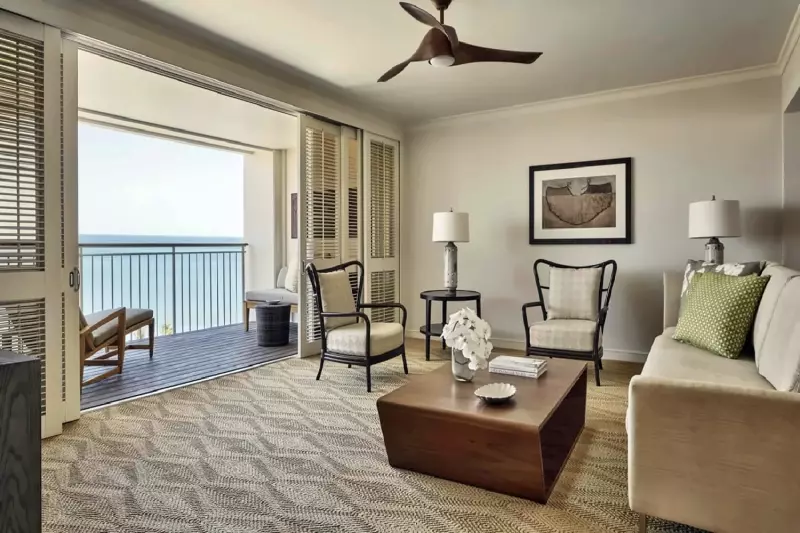 Club Oceanfront Suite