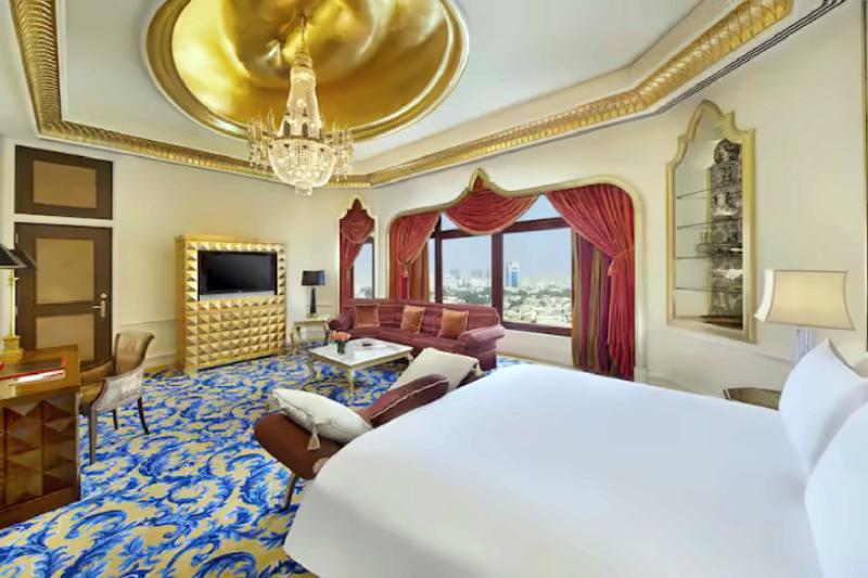 Qasr Junior Partial Sea View Suite