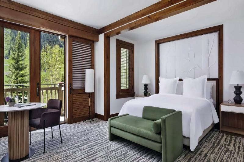 Mountain Side Room